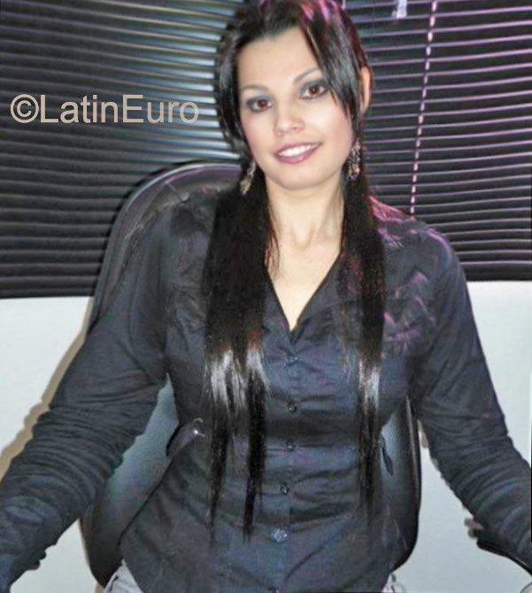 Date this athletic Panama girl Tatiana from Panama PA673