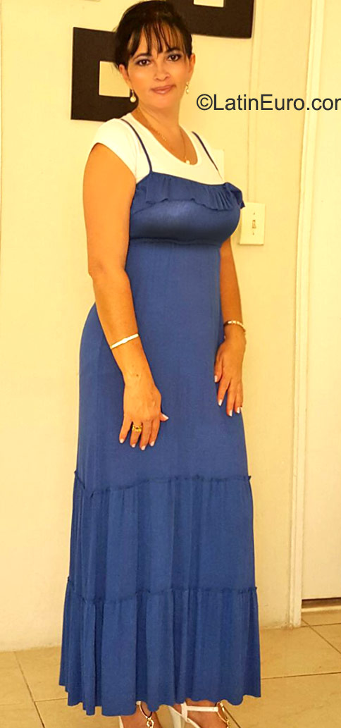 Date this lovely United States girl Luz from Miami US16415