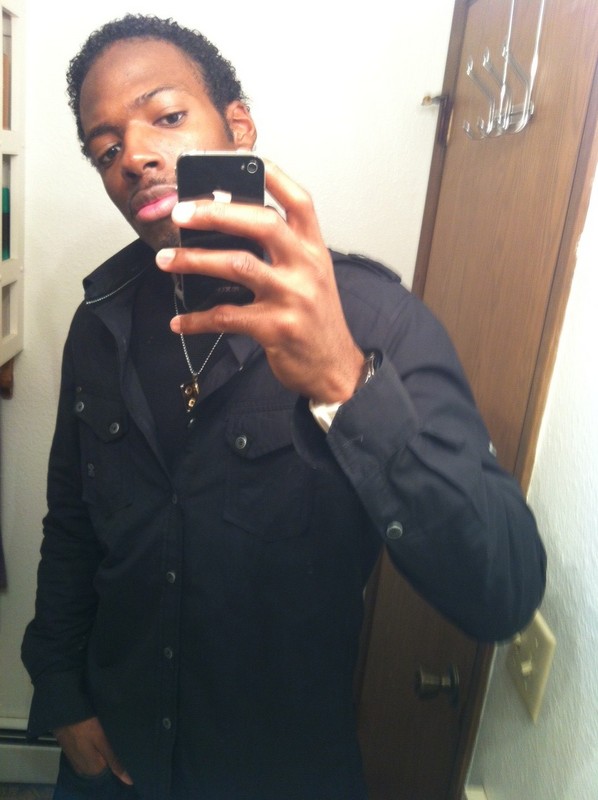 Date this hard body United States man Warren from Anchorage US16432