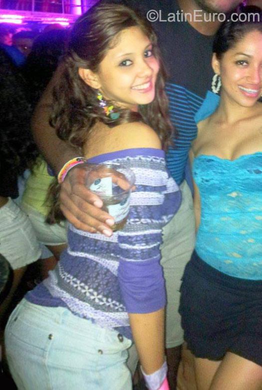 Date this delightful Panama girl Anyie from Panama City PA696