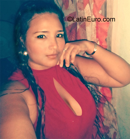 Date this beautiful Honduras girl Yajairia from La Ceiba HN1700