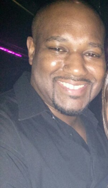 Date this sensual United States man Raymond from Roosevelt US16493