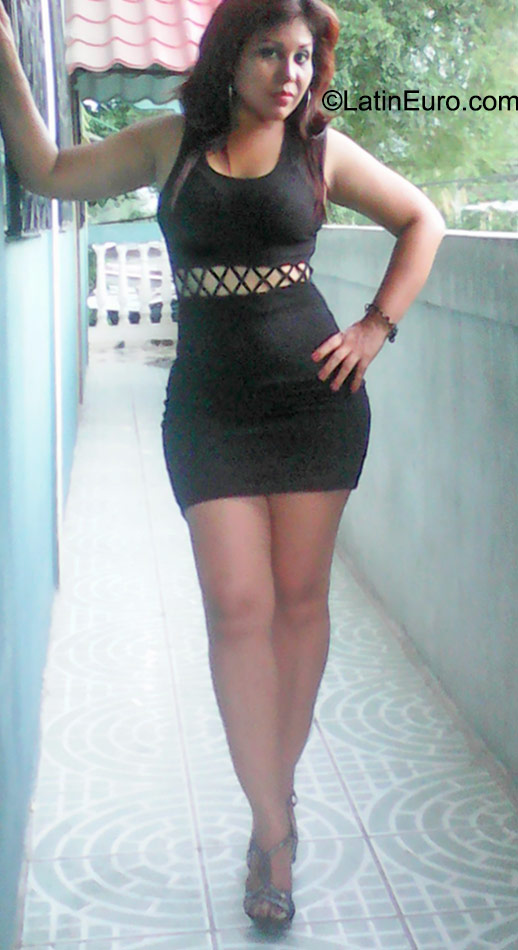 Date this good-looking Honduras girl Patricia from Tegucigalpa HN1717