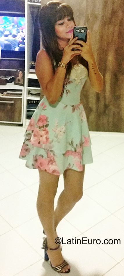 Date this pretty Brazil girl Luiroia from Belem BR9466