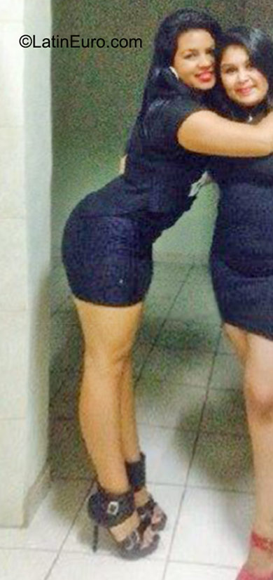 Date this georgeous Honduras girl Esthefany from Tegucigalpa HN1774