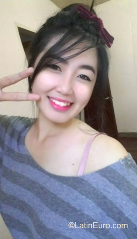 Date this beautiful Philippines girl Daniela from Manila PH827