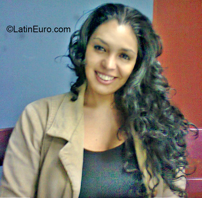Date this nice looking Honduras girl Suyapa Yenny from Tegucigalpa HN1800