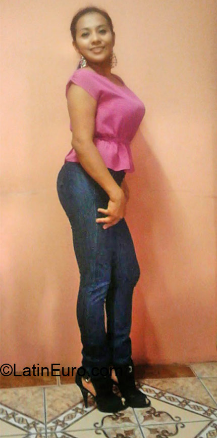 Date this sensual Honduras girl Ana from Comayagua HN1808