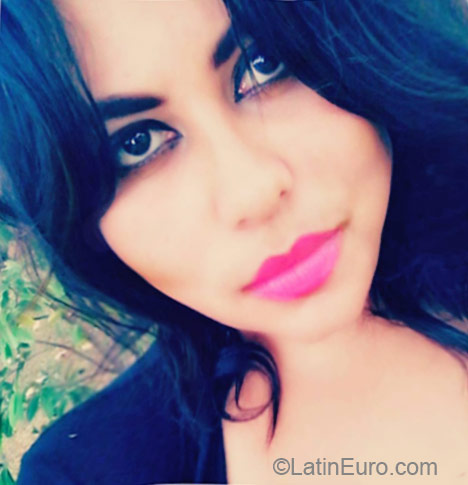 Date this stunning Panama girl Lara from Panama City PA740