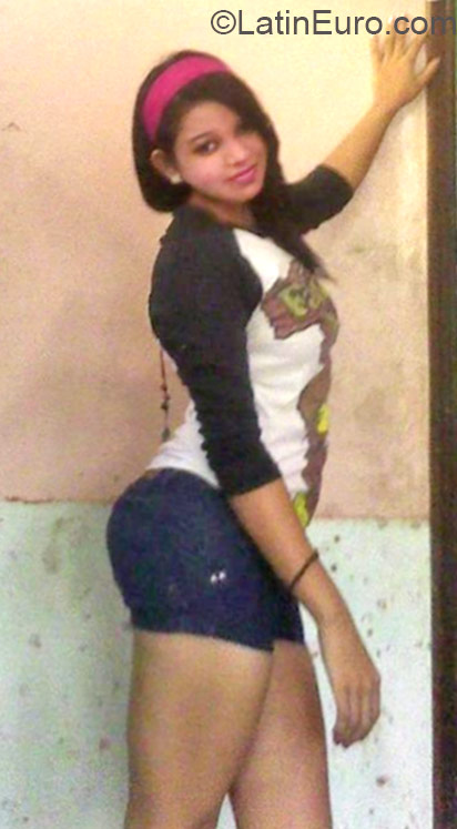 Date this beautiful Honduras girl Genia from La Ceiba HN1838