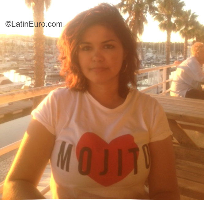 Date this georgeous United Kingdom girl Miss from Guildford GB849