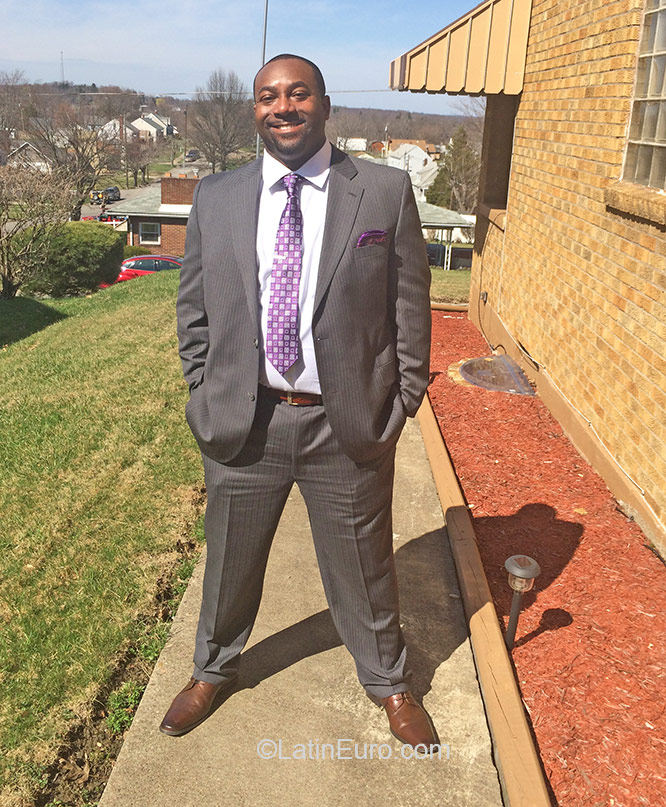 Date this sensual United States man Liteweight24 from Steubenville US16772