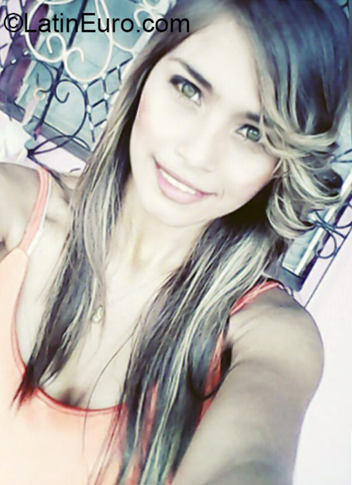 Date this athletic Honduras girl Arlang from El Progreso HN1882