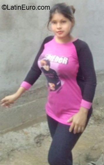 Date this funny Honduras girl Aacely from Cortes HN2101