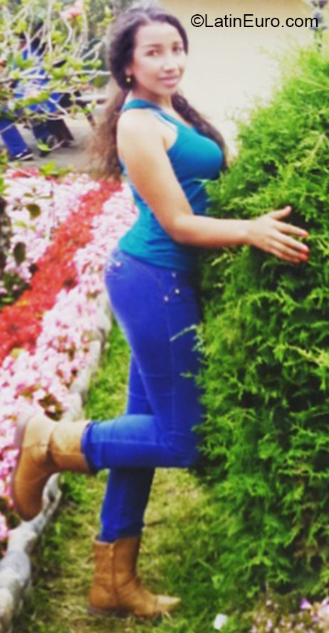 Date this funny Panama girl Monica from Panama PA836