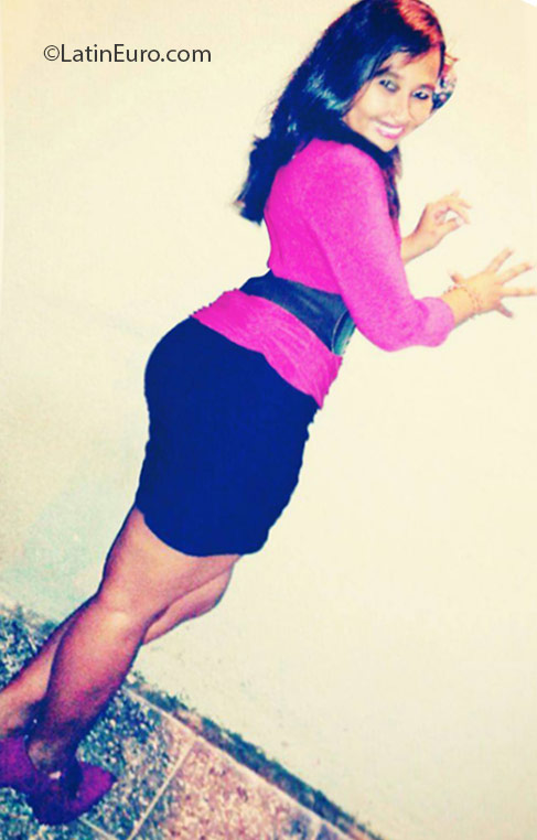 Date this pretty Honduras girl Maria from La Ceiba HN1945