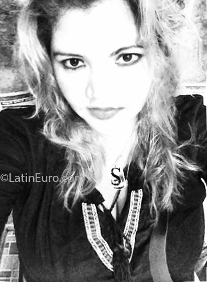 Date this sensual Honduras girl Sehira from Tegucigalpa HN1954