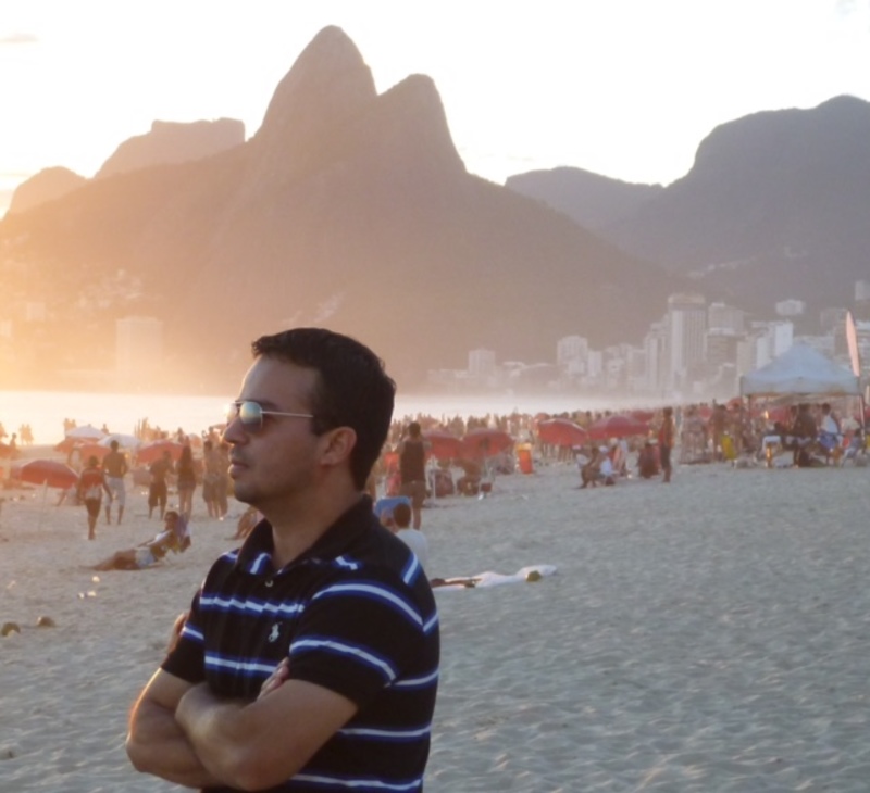 Date this young United States man Roberto from Dallas US16992