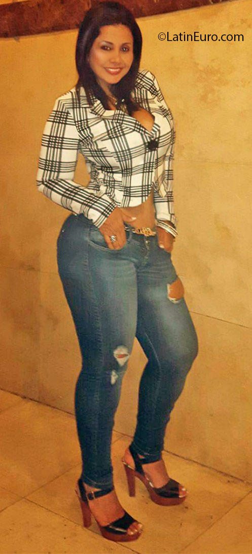 Date this sultry Panama girl Claribel from Panama PA899