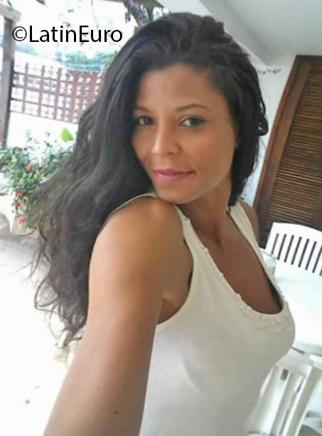 Date this hot Brazil girl Beatriz from Rio De Janeiro BR9624