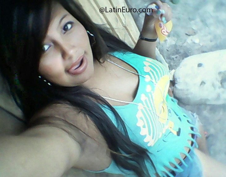 Date this foxy Honduras girl Keily from Tegucigalpa HN2129