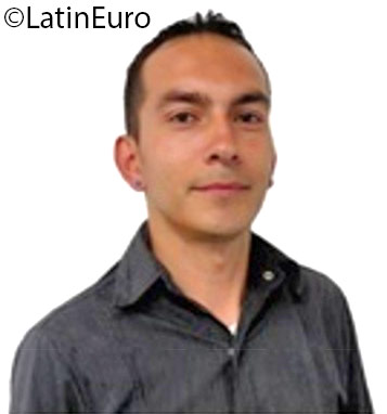 Date this athletic Colombia man ANDREY from Bogota CO18884