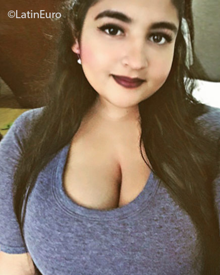 Date this stunning Honduras girl Steff from Santa Barbara HN2161