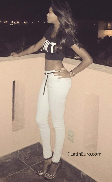 Date this georgeous Honduras girl Bianca from Tegucigalpa HN2187