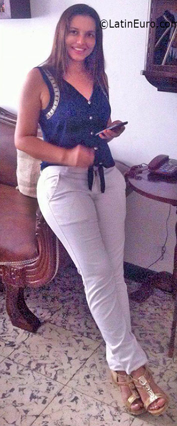 Date this lovely Sweden girl Diana from  CO19077