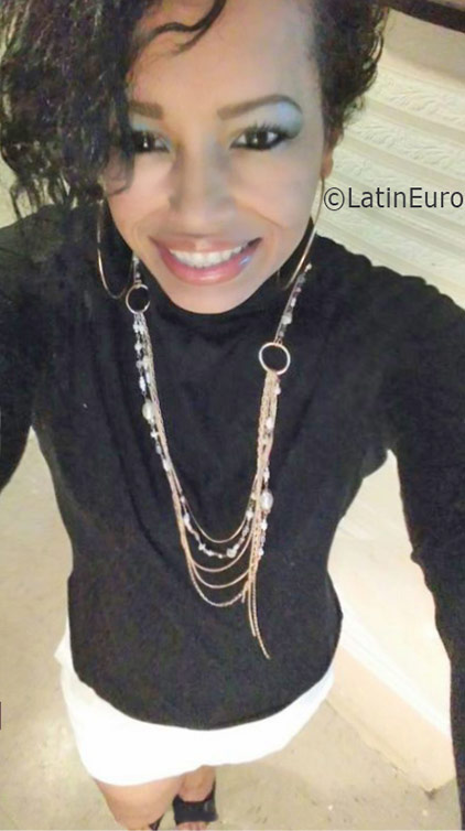 Date this hot United States girl Wendy from Brooklyn US17494