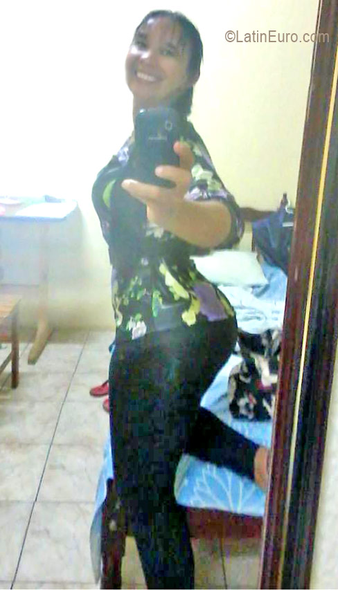 Date this nice looking Brazil girl Ivan from Salvador BR9739