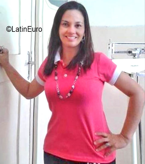 Date this pretty Brazil girl Maria from Parintins BR9764