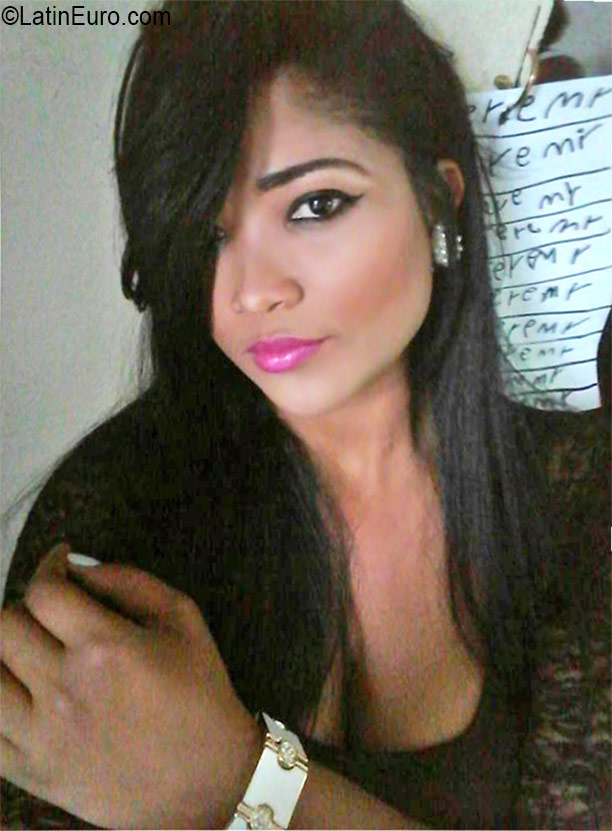 Date this exotic Dominican Republic girl Rosana from Higuey DO26559