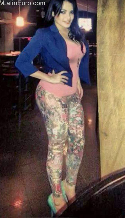 Date this pretty Honduras girl Amy from San Pedro Sula HN2275