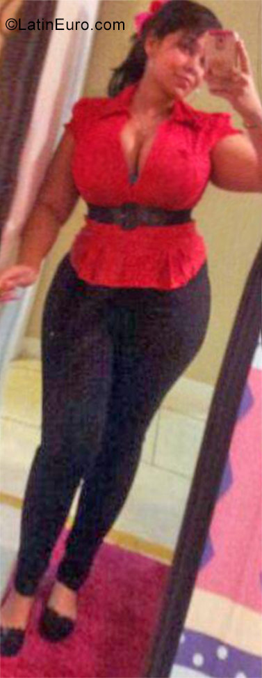 Date this beautiful United States girl Albadi from Orlando US17759