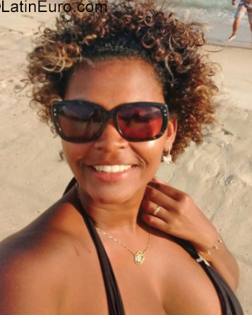 Date this georgeous Brazil girl Libna from Rio De Janeiro BR9880