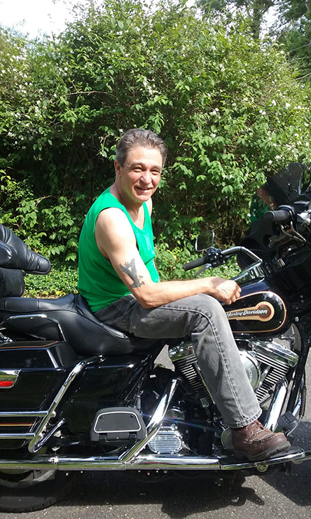 Date this good-looking United States man WineWindSun from Vincentown US17995