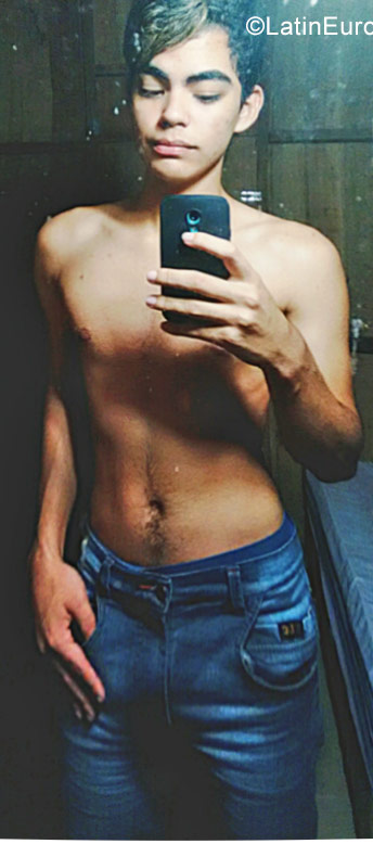 Date this foxy Brazil man Apolo from Manaus BR9973