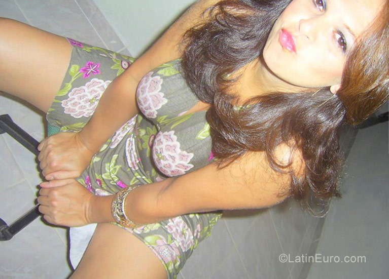 Date this happy Brazil girl Adriana from Joao Pessoa BR10034