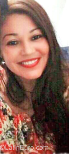 Date this sultry Brazil girl Elizete from Petrolina BR10337