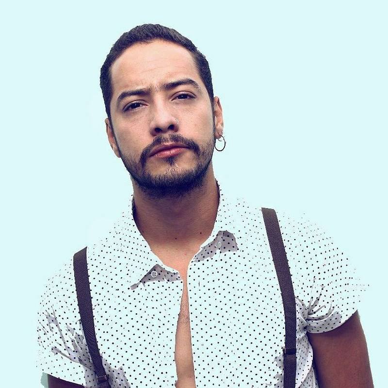 Date this pretty Colombia man Julian Betancou from Bogota CO21800