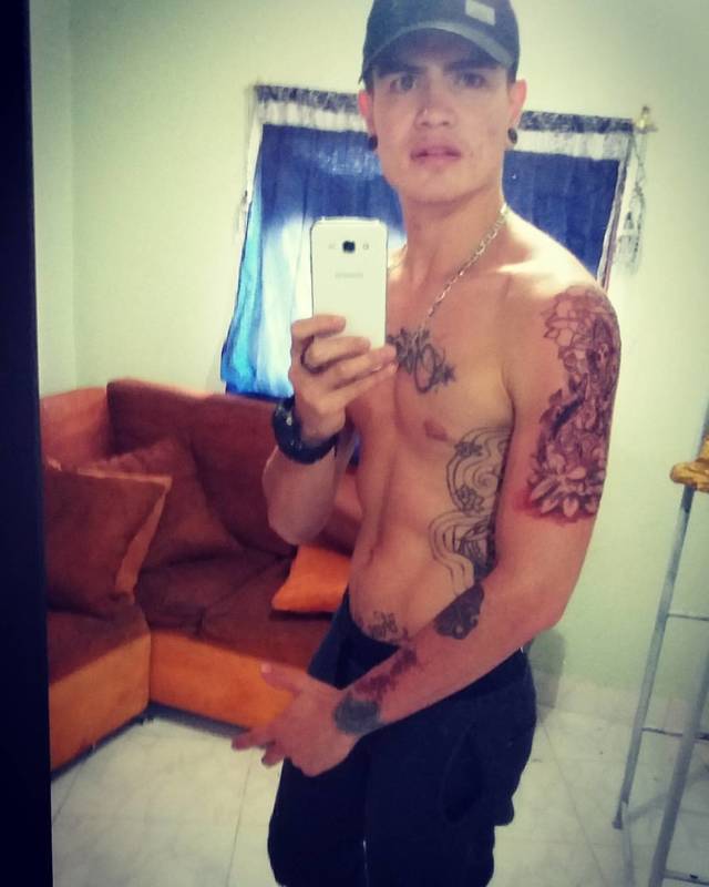 Date this good-looking Colombia man Samir from Medellin CO21815