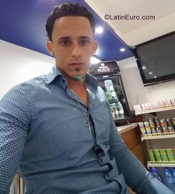Date this athletic Dominican Republic man Jesus from Moca DO29287