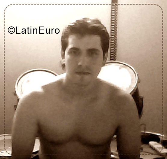 Date this sensual Colombia man Andres from Bucaramanga CO21845