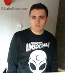 voluptuous Brazil man Lucas from Ponta Grossa BR10125