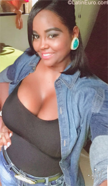 Date this lovely Dominican Republic girl Denny from San Francisco De Macoris DO29595