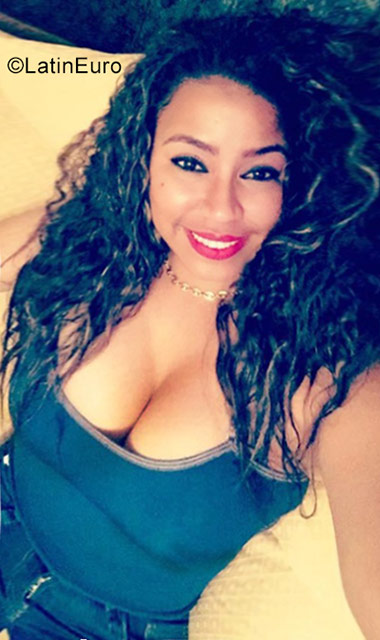 Date this fun Spain girl Eilin from Barcelona ES380