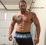 delightful Colombia man Sim from Mornington AU308