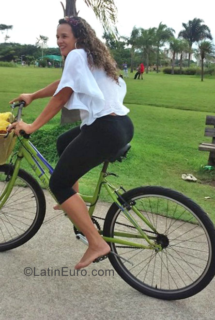 Date this foxy Brazil girl EDY from Sao Paulo BR10200