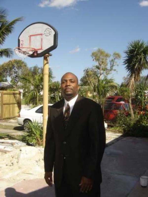 Date this athletic United States man PaulyD from Miami US18546